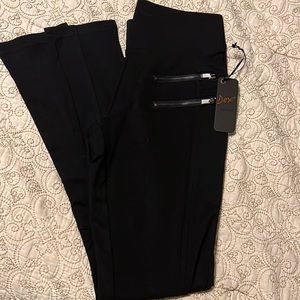 DEX- Brand New pants size small